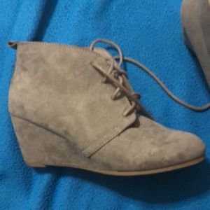 Lace up wedges like new same day shipping